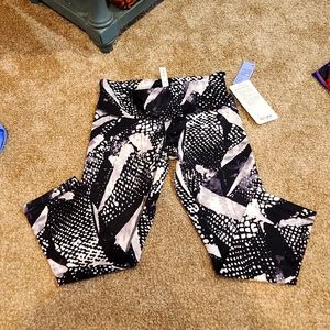 Lululemon Wunder Under Crop III